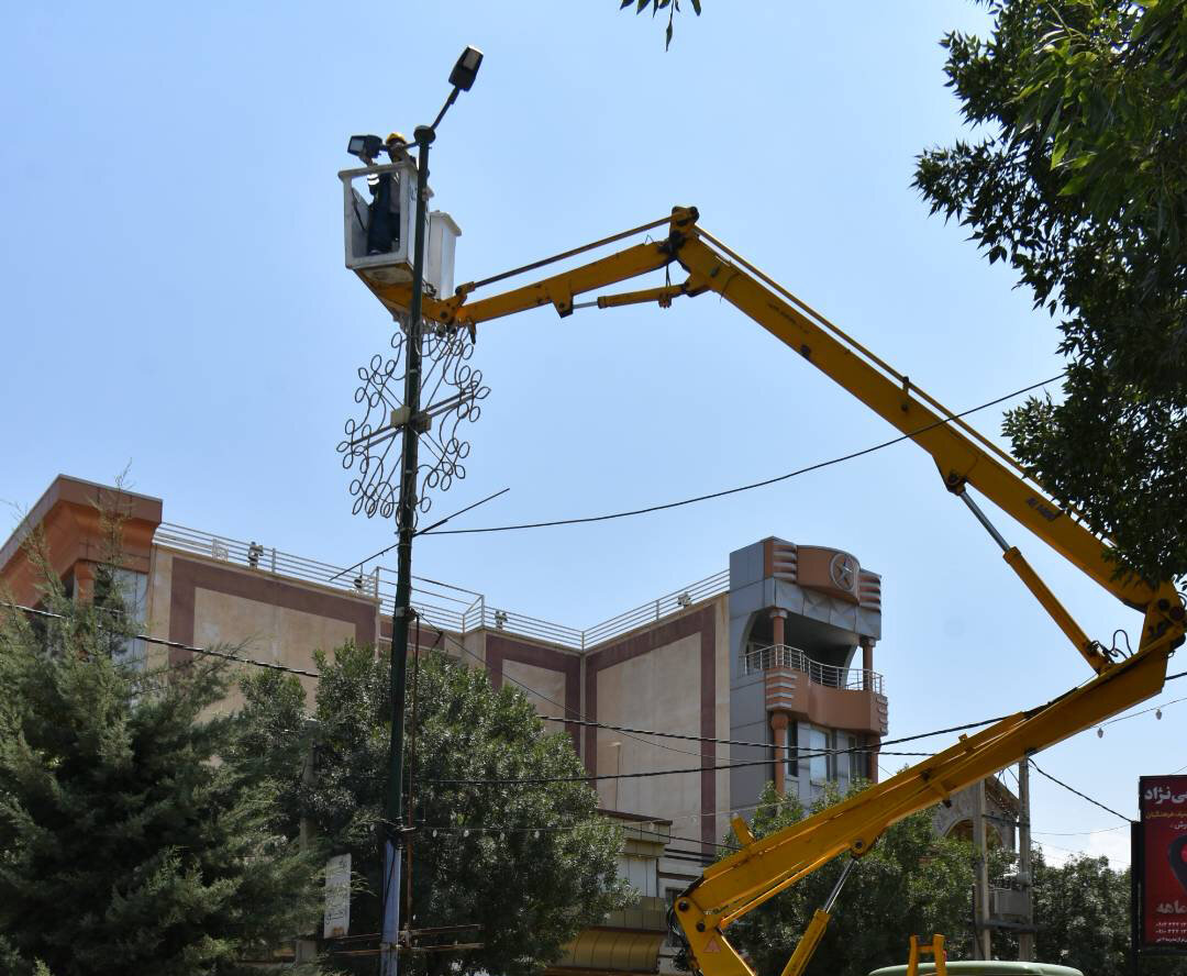 بهسازی و اصلاح شبکه ۲ روستای پیرانشهر / تامین برق ۸۵ هکتار از مناطق الحاقی حاشیه شهر به محدوده شهری