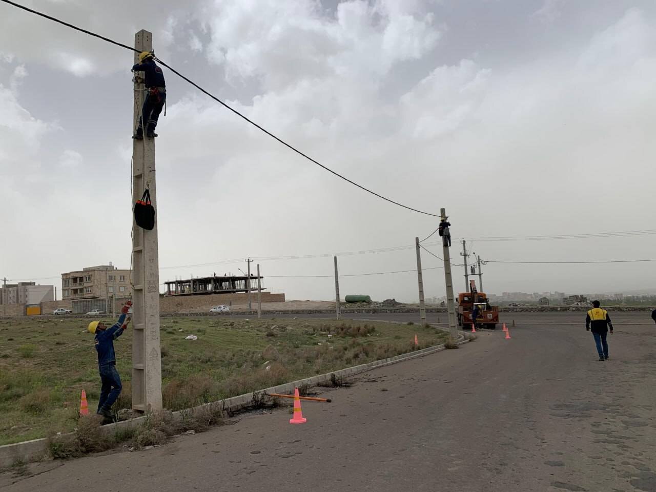 تبدیل ۴۳۰ کیلومتر شبکه مسی ۱۹ شهرستان آذربایجان شرقی به کابل خودنگهدار