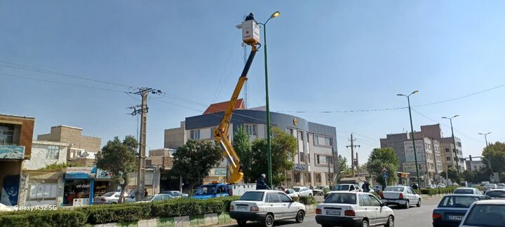 مانور اصلاح و بهینه‌سازی شبکه روشنایی معابر شهرستان خرمدره