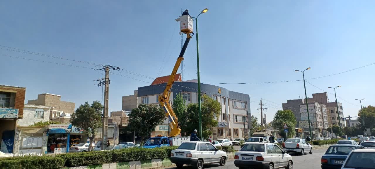 مانور اصلاح و بهینه‌سازی شبکه روشنایی معابر شهرستان خرمدره 