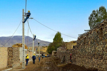 شبکه برق ۳۴۶۰ روستا بهسازی شد