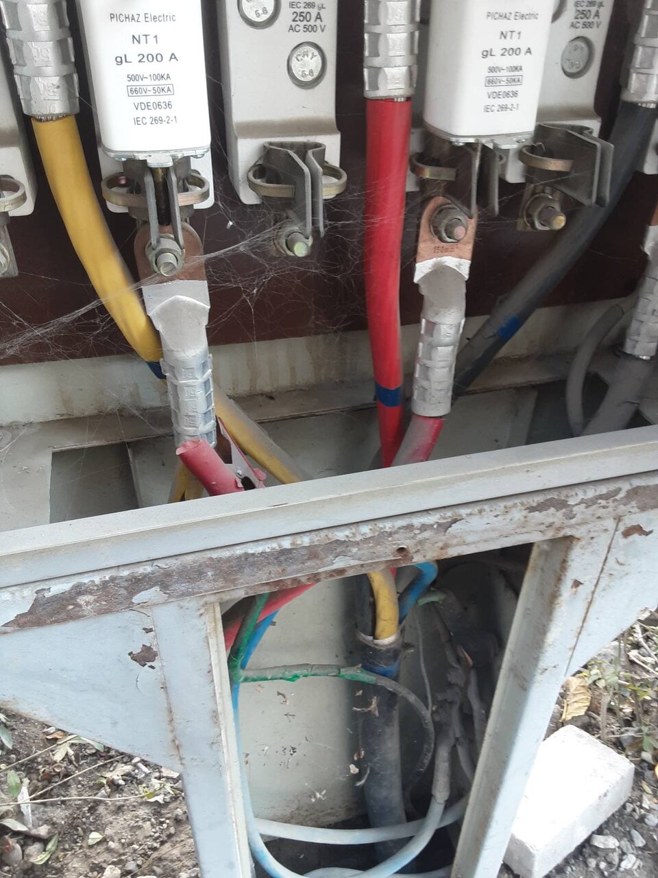 کشف و جمعآوری ۲۲ انشعاب غیرمجاز در مشهد کشف و جمعآوری ۲۲ انشعاب غیرمجاز در مشهد