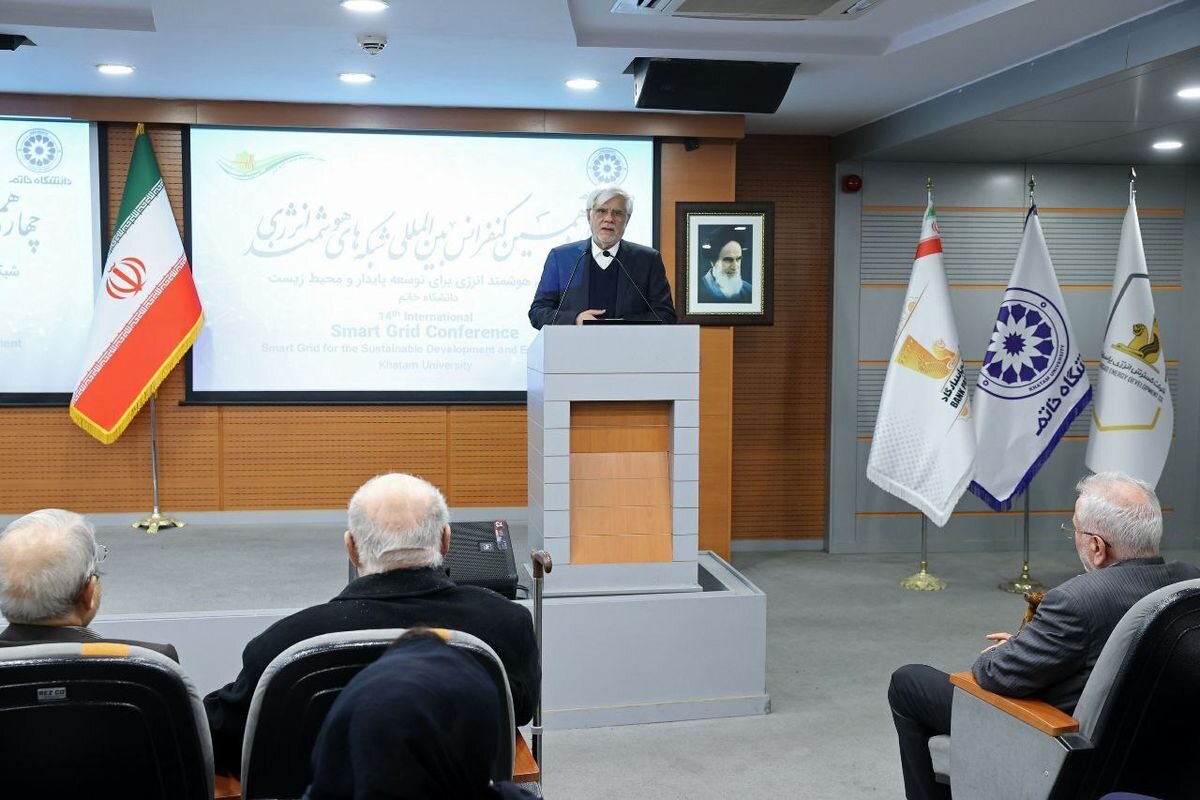 معاون اول رییس‌جمهور: دنیایی که با امکانات و شتاب بیشتر حرکت می‌کند، منتظر ما نمی‌ماند