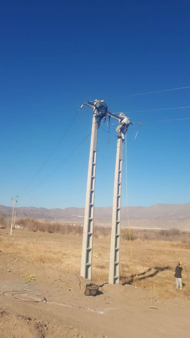 بهره‌برداری و آغاز عملیات اجرایی دهها طرح برق‌رسانی در استان آذربایجان شرقی 