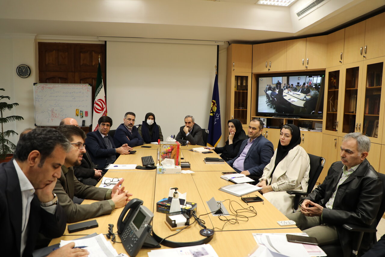 تسویه بخشی از بدهی صنعت برق به تولیدکنندگان و پیمانکاران غیردولتی با اخذ ۱۹ هزار میلیارد تومان اسناد خزانه اسلامی