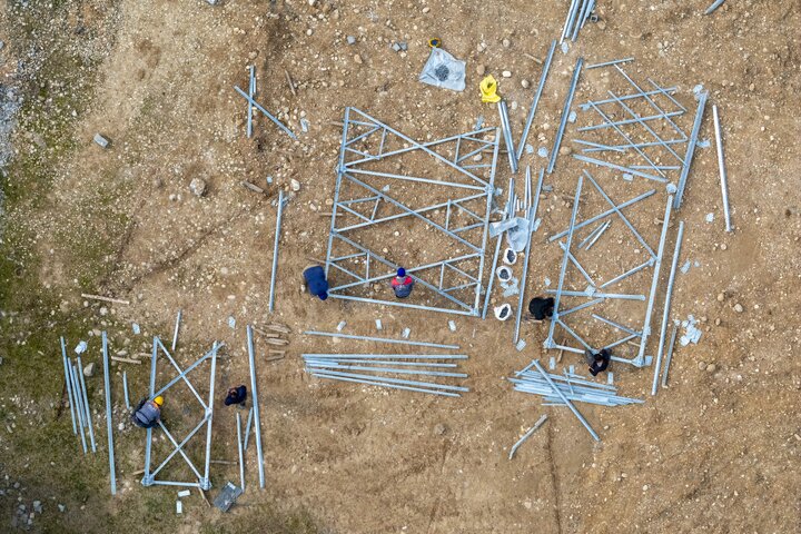 گزارش تصویری از روند اجرای طرح عظیم احداث خط ۴ و ۶ مداره ۲۳۰ و ۶۳ کیلوولت رویان- محمودآباد در استان مازندران