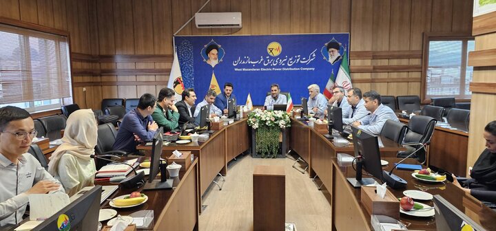  نشست هم اندیشی پیاده سازی فناوریهای نوین شبکه های توزیع با همکاری شرکتهای چینی در غرب مازندران
