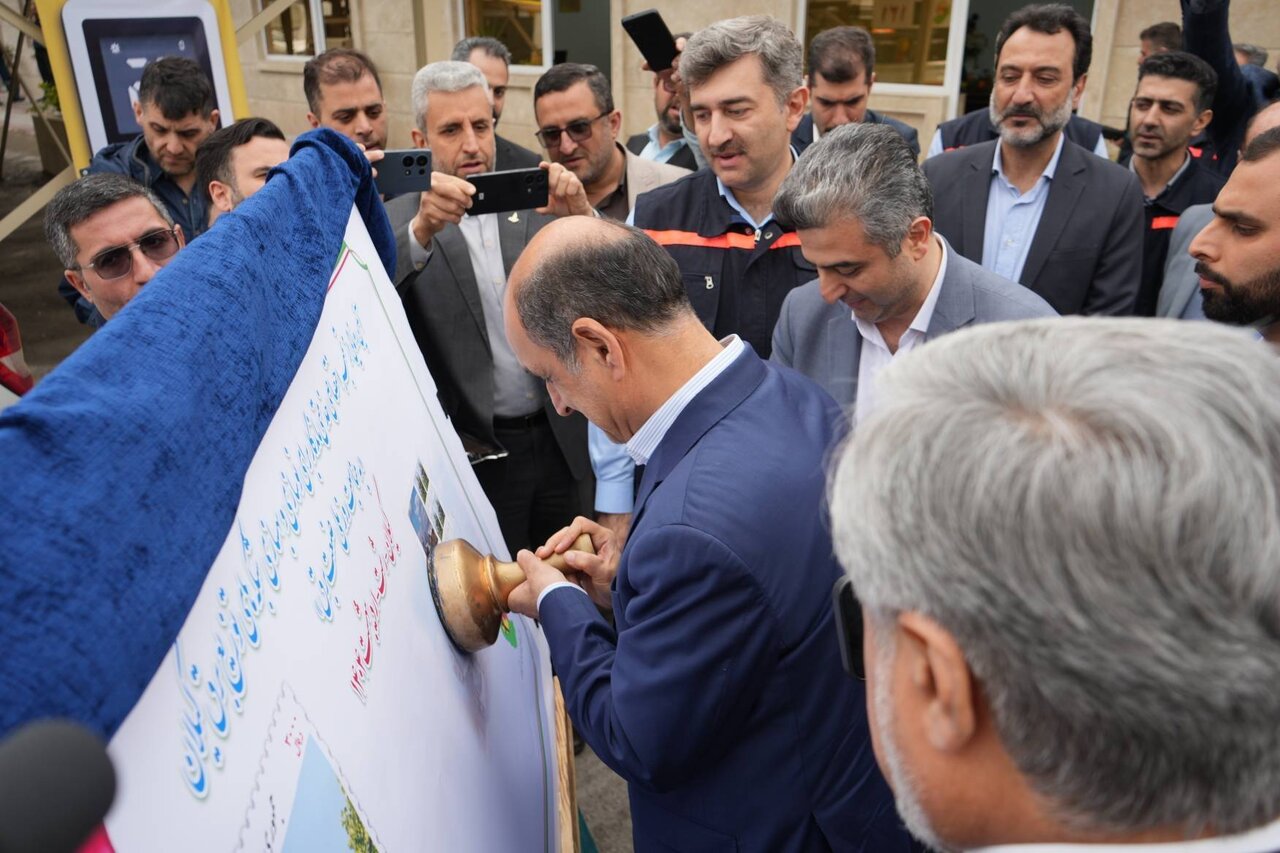 رونمایی از تمبر اختصاصی «خدمتی ماندگار برای نوسازی و بهسازی شبکههای توزیع برق گیلان» رونمایی از تمبر اختصاصی «خدمتی ماندگار برای نوسازی و بهسازی شبکههای توزیع برق گیلان»