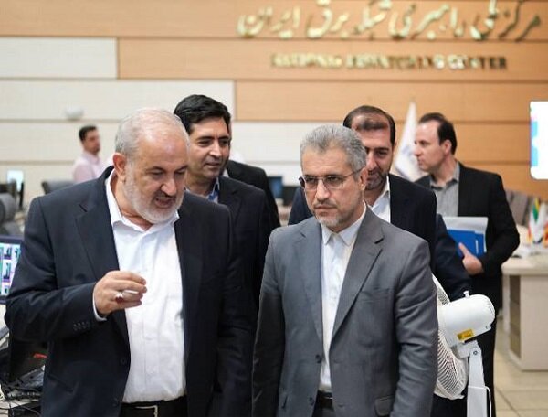 بازدید معاون دادستان کل کشور از مرکز راهبری شبکه برق کشور