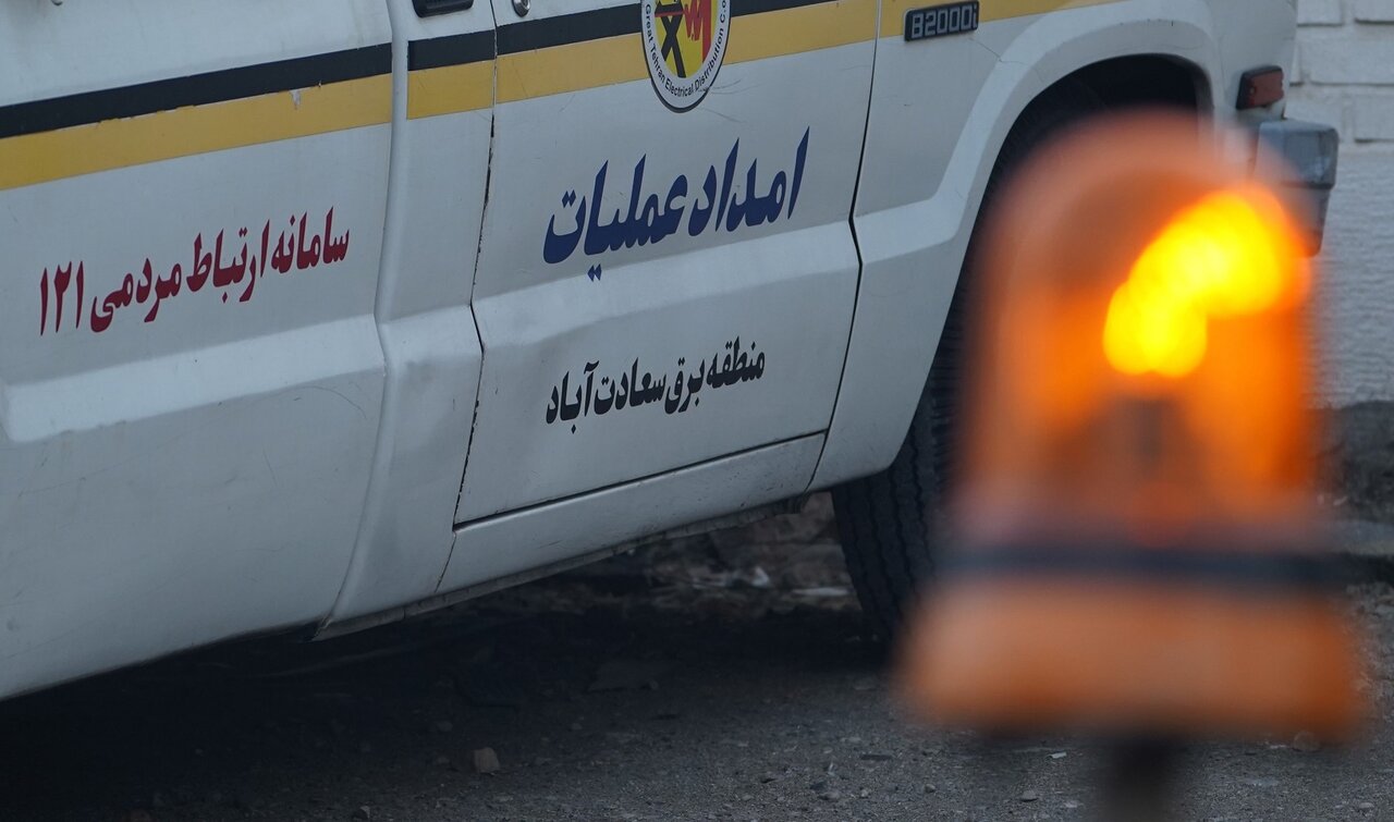 پاکسازی شبکه برق محدوده فرحزاد پایتخت از انشعابهای غیرمجاز پاکسازی شبکه برق محدوده فرحزاد پایتخت از انشعابهای غیرمجاز