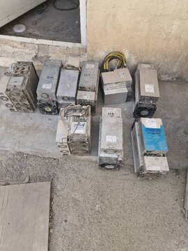 کشف ۲۴ مرکز استخراج غیرقانونی رمزارز  و ۱۵۹ دستگاه ماینر غیرمجاز در استان خوزستان