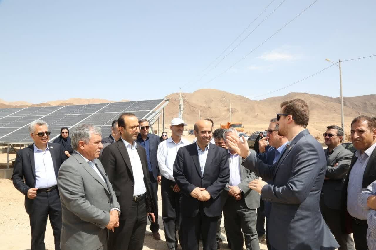 نیروگاههای خورشیدی یکی پس از دیگری روی مدار تولید نیروگاههای خورشیدی یکی پس از دیگری روی مدار تولید