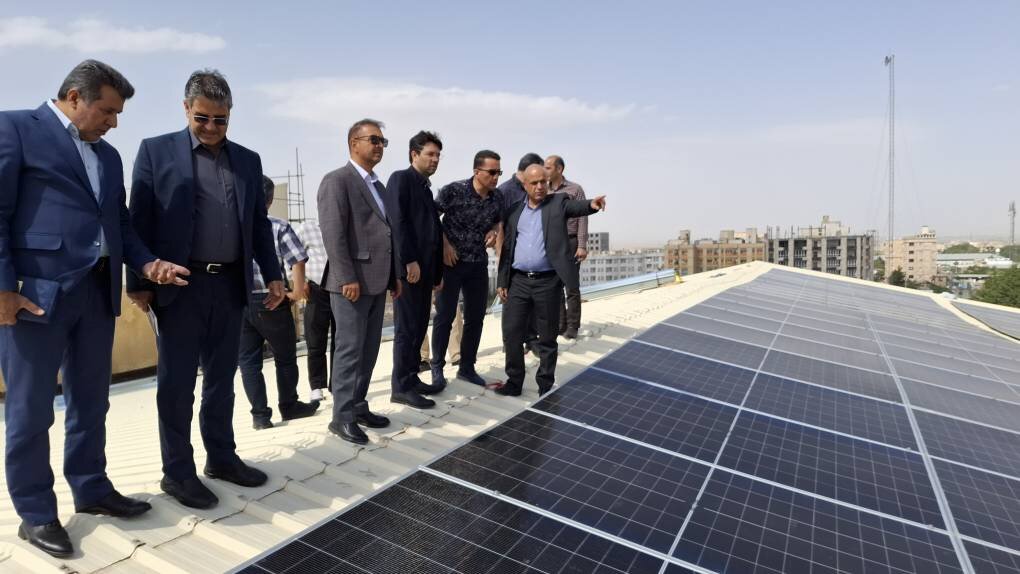 فاز دوم نیروگاه خورشیدی مجموعه موجهای آبی مشهد وارد مدار میشود فاز دوم نیروگاه خورشیدی مجموعه موجهای آبی مشهد وارد مدار میشود