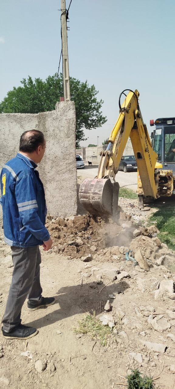 جمع‌آوری ۵۰۰ انشعاب غیرقانونی برق باغ‌ویلا در شهریار
