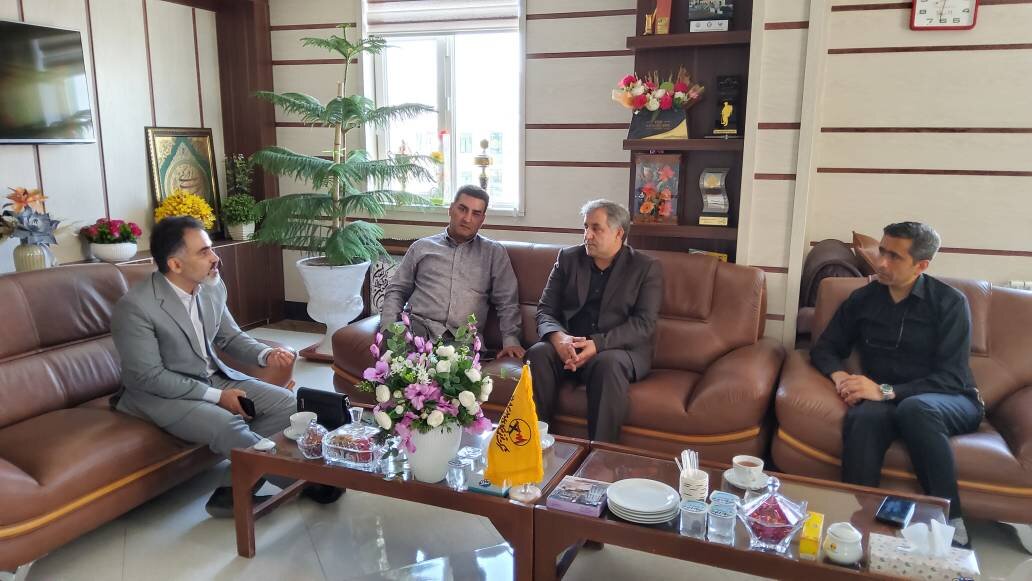 بازدید ناظر عالی شرکت توانیر از قرارگاه رصد مدیریت مصرف برق و مرکز پایش استان اردبیل