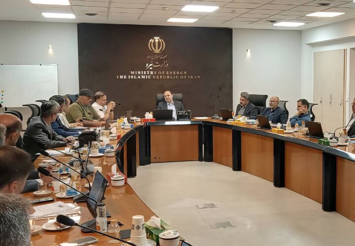  برنامه‌های توانیر برای پرداخت مطالبات پیمانکاران صنعت برق تا پایان سال ۱۴۰۴