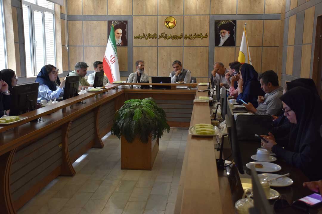 بازدید خبرنگاران از مرکز دیسپاچینگ و فوریتهای برق ارومیه بازدید خبرنگاران از مرکز دیسپاچینگ و فوریتهای برق ارومیه