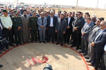 آغاز عملیات اجرایی ساخت نیروگاه خورشیدی ۱۵ مگاواتی در خرم‌بید فارس