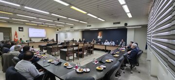تاکید بر هم‌افزایی صنعت برق و دانشگاه در نشست مشترک توزیع برق مشهد و دانشگاه فردوسی مشهد