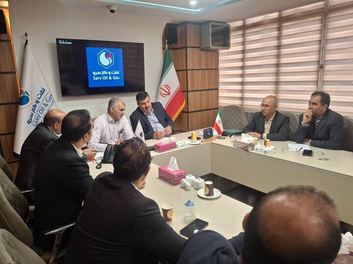 نشست مشترک مدیرعامل شرکت توزیع برق استان تهران با صنعتگران شهرک صنعتی عباس‌آباد و شنزار