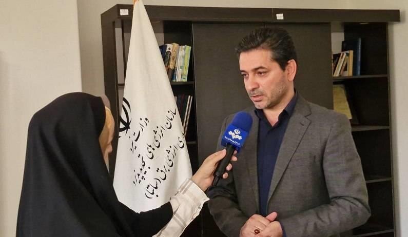 هر هفته حدود 100 تا 150 مگاوات نیروگاه خورشیدی در کشور به بهره برداری می رسد