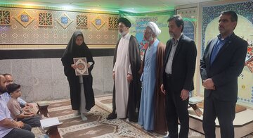 تجلیل از برگزیدگان جشنواره قرآنی صنعت آب و برق در همدان