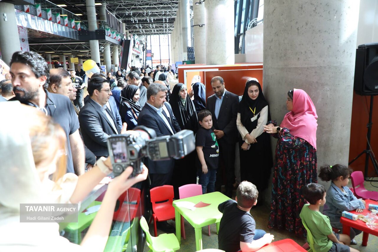 باغ کتاب تهران، میزبان آیندهای روشن / کودکان، پیامآوران روشنایی