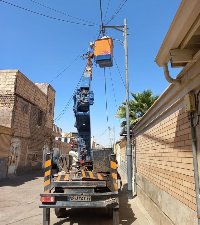 اجرای طرح اصلاح روشنایی معابر در کاشان