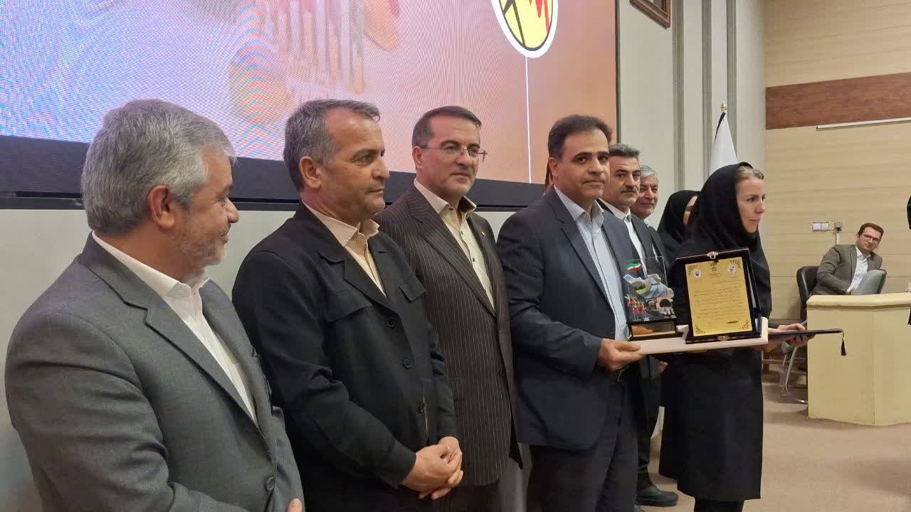 شرکت توزیع نیروی برق چهارمحال و بختیاری به عنوان دستگاه برتر جشنواره شهید رجایی معرفی شد