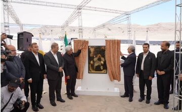 بهره‌برداری از نیروگاه خورشیدی ۴۰ مگاواتی ارس در شهرستان جلفا