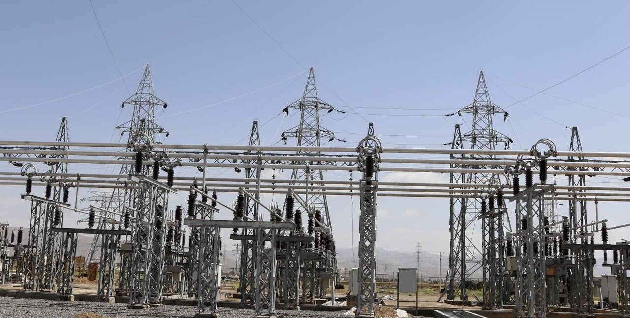 پیشرفت ۱۵ درصدی طرح احداث خط دو مداره انتقال برق ۴۰۰ کیلوولت اصفهان _ تهران
