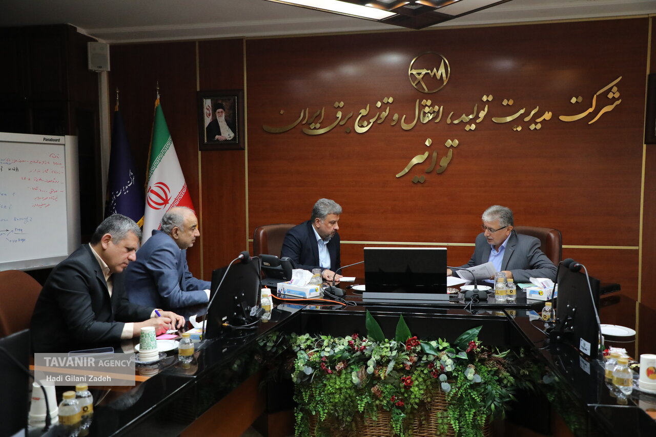 تامین نیاز شبکههای فوق توزیع و توزیع برق در ۵ استان تامین نیاز شبکههای فوق توزیع و توزیع برق در ۵ استان