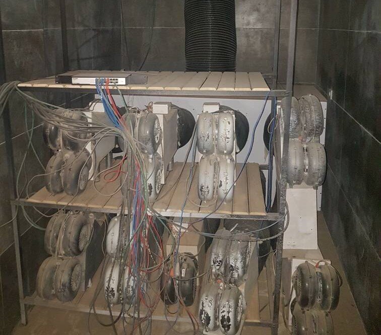 کشف ۱۷۰ دستگاه استخراج غیرمجاز رمزارز در استان خراسان رضوی