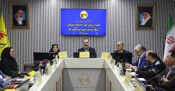 نشست ارزیابی حوزه خدمات مشترکین در شرکت توزیع نیروی برق استان قم