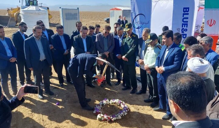 آغاز عملیات احداث نیروگاه خورشیدی ۳۶ مگاواتی در گلشهر گلپایگان