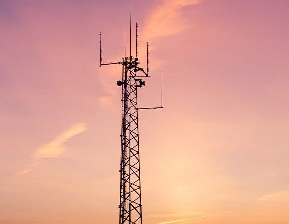 شبکه ارتباط مخابراتی بی‌سیم برق منطقه‌ای باختر در مسیر ارتقاء قرار گرفت