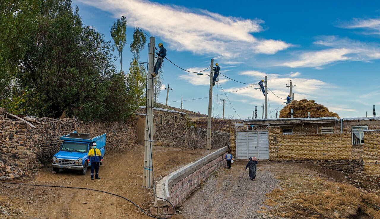طرح بهارستان؛ جهشی بزرگ در توسعه زیرساختهای برقرسانی روستایی استان زنجان