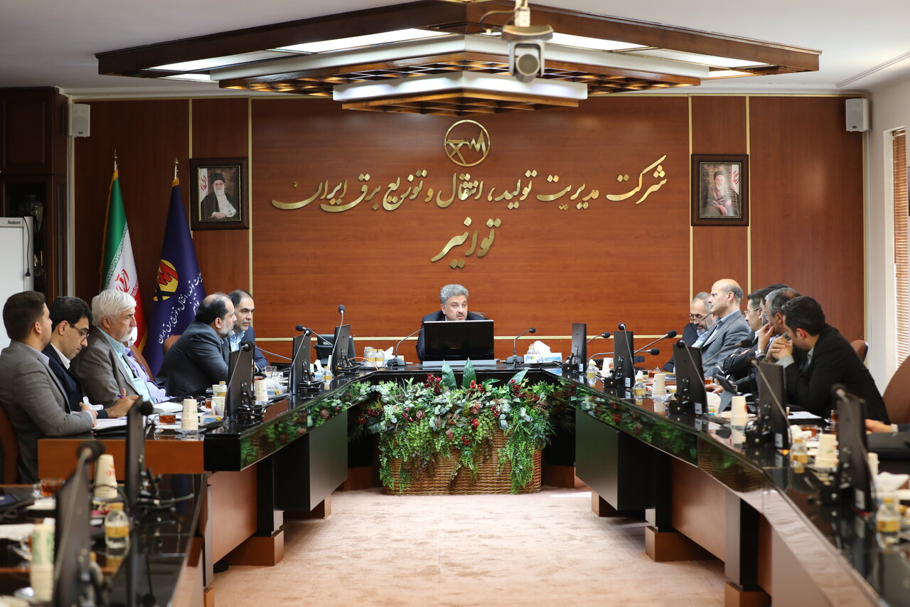 گسترش همکاری توانیر و ایرانترانسفو برای ارتقای فناوری و تأمین ترانسفورماتورهای اوج بار ۱۴۰۵ گسترش همکاری توانیر و ایرانترانسفو برای ارتقای فناوری و تأمین ترانسفورماتورهای اوج بار ۱۴۰۵
