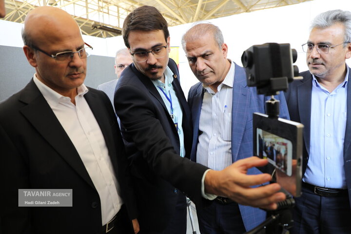 بازدید مسوولان از نمایشگاه بیست‌ونهمین کنفرانس بین‌المللی شبکه‌های توزیع نیروی برق