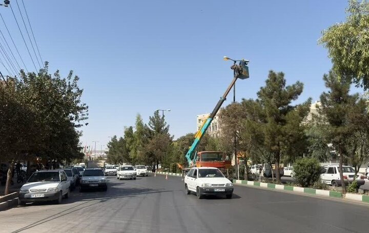 اصلاح و بهینه‌سازی شبکه روشنایی معابر در قم