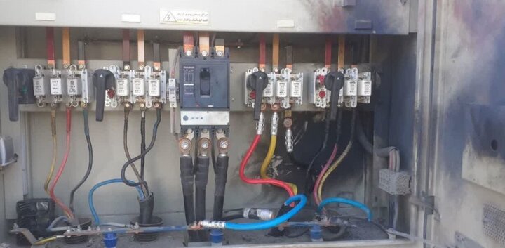 آغاز عملیات تعمیر و بازسازی تابلوهای توزیع برق در کاشان