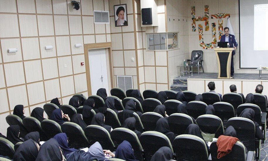 دوره آموزشی مدیریت تعارض و هوش هیجانی ویژه بانوان در همدان برگزار شد دوره آموزشی مدیریت تعارض و هوش هیجانی ویژه بانوان در همدان برگزار شد