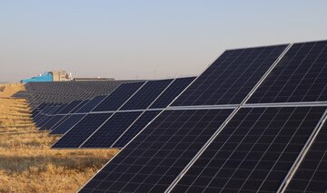 احداث ۳۱۲ نیروگاه خورشیدی پشت‌بامی در استان زنجان