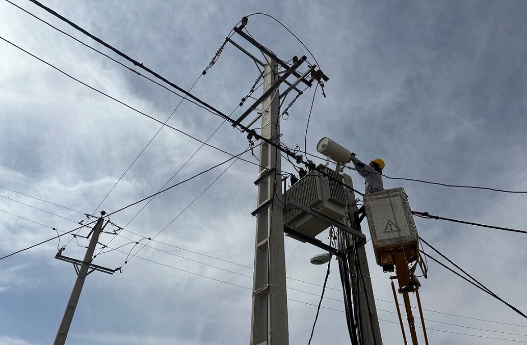 تعمیر ۴۰ دستگاه ترانسفورماتور مخاطره‌آمیز در شهرستان داراب