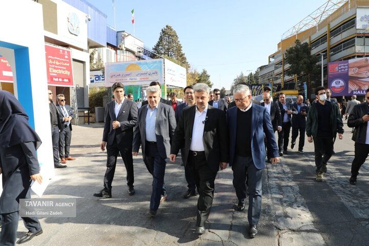 آغاز به‌کار بیست‌وپنجمین نمایشگاه بین‌المللی صنعت برق ایران با حضور وزیر نیرو و مدیران ارشد کشور