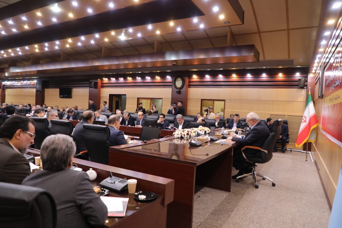 نشست تخصصی بررسی فرصت‌ها و چالش‌های بخش خصوصی در صنعت برق ایران