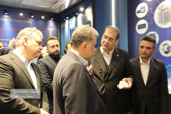 بازدید مدیرعامل توانیر از غرفه های مختلف نمایشگاه بین المللی صنعت برق ایران