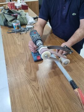 طراحی و ساخت دستگاه سمباده‌زن نیمه‌اتوماتیک در توزیع برق استان اصفهان