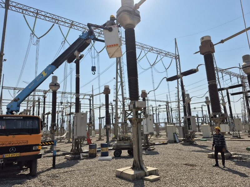 اجرای تعمیرات سالیانه بر روی دو خط حیاتی پست ۴۰۰ کیلوولت در یزد