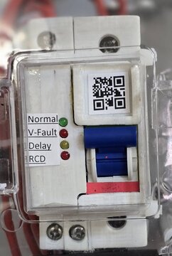 رونمایی از فیوز هوشمند در شرکت توزیع نیروی برق شیراز